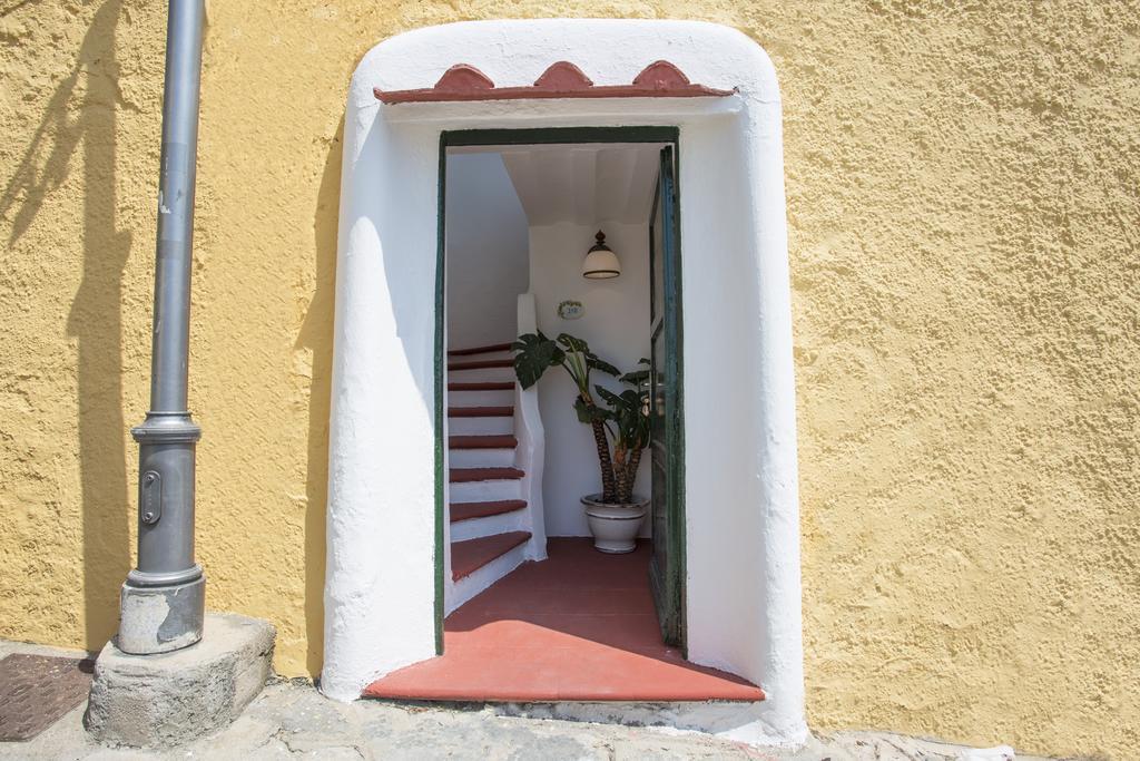 Appartamenti Casa Del Sole Sant'Angelo  Exteriör bild